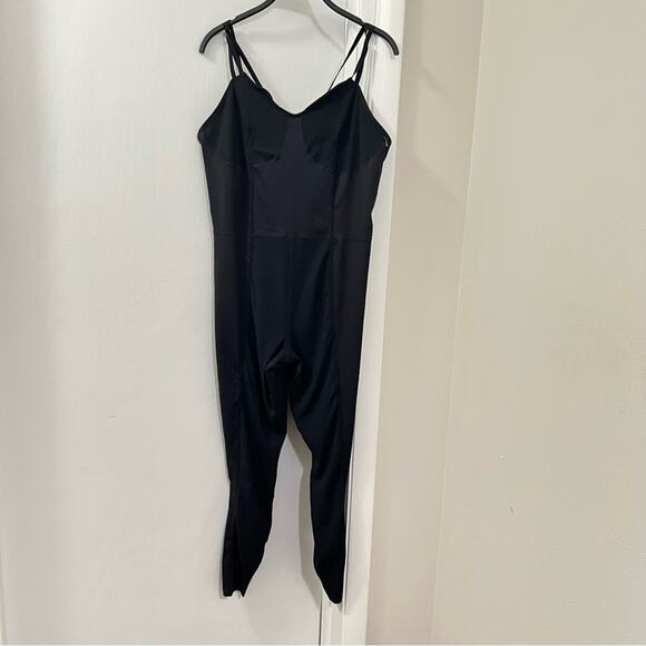 Nike Yoga Luxe Dri-FIT Matte Jumpsuit - Picture 6 of 14